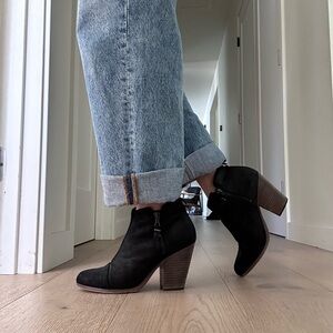 rag & bone Black Ankle Boots with Brown Heel